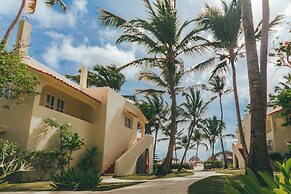 Los Corales Beach Village