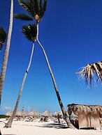 Los Corales Beach Village
