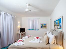 Los Corales Beach Village