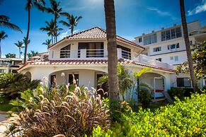 Los Corales Beach Village