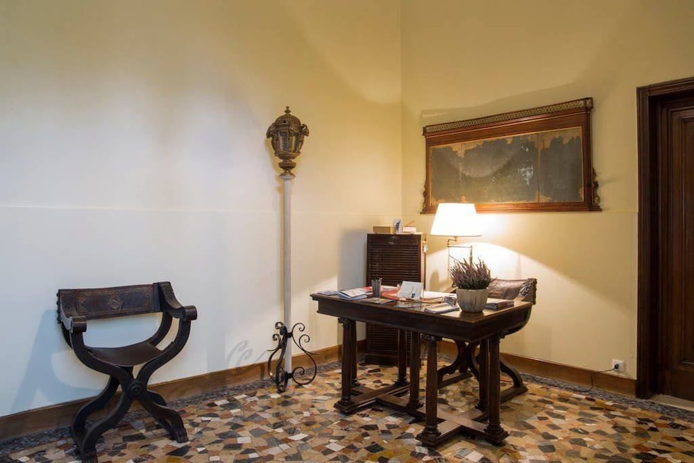Palazzo Mantua Benavides Suites and Apartments