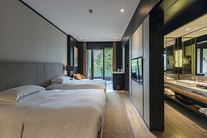 Hilton Ningbo Dongqian Lake