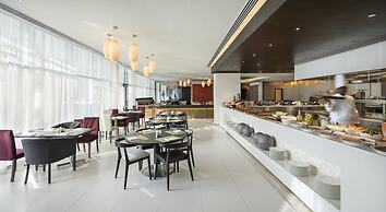 Hyatt Place Dubai Al Rigga Residences