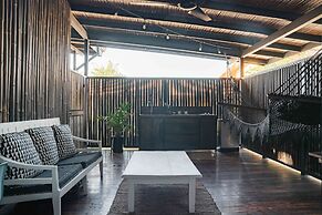 La Negra Surf Hotel