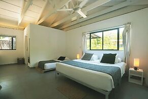 La Negra Surf Hotel