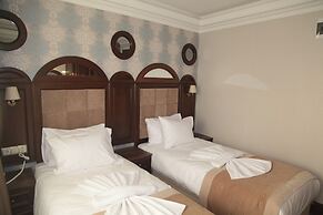 Golden Pen Hotel