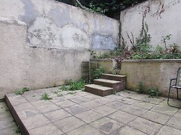 No 8 Apartments
