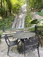 Platon Ecolodge