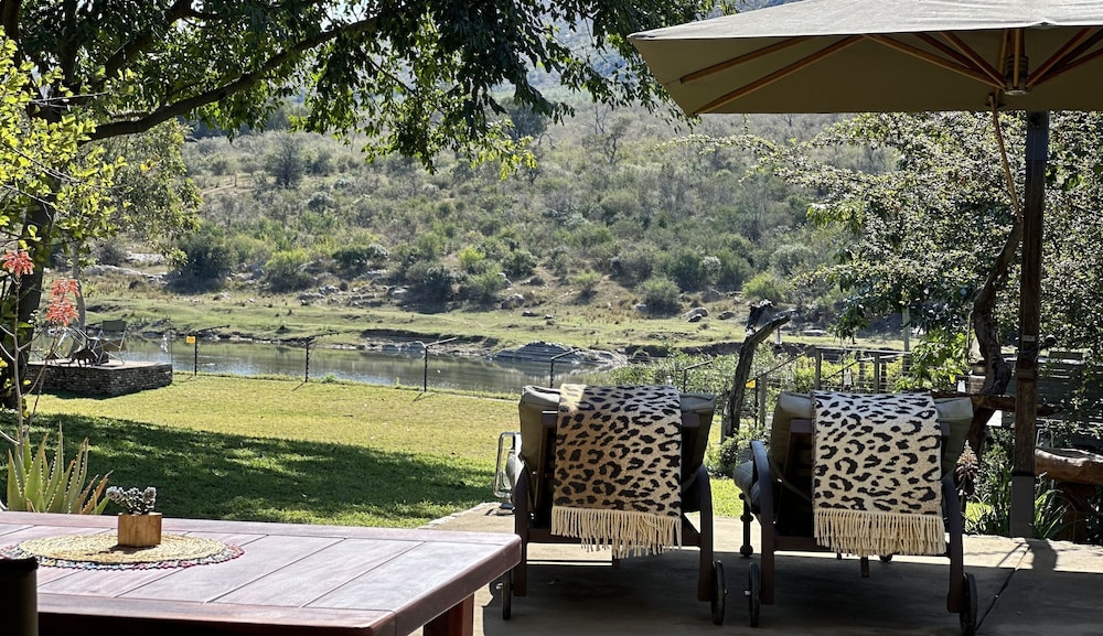 Kambaku River Lodge