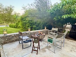 Kambaku River Lodge
