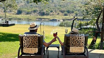 Kambaku River Lodge