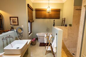 Kambaku River Lodge