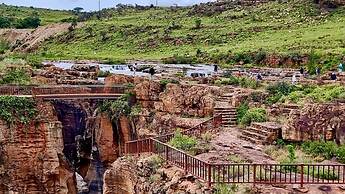 Kambaku River Lodge