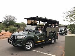 Kambaku River Lodge