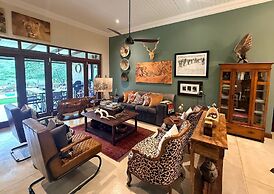 Kambaku River Lodge