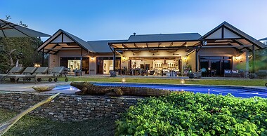 Kambaku River Lodge