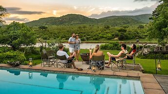 Kambaku River Lodge