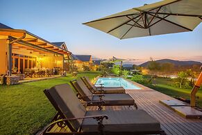 Kambaku River Lodge