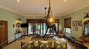 Kambaku River Lodge