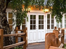 The Lodge