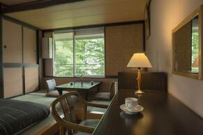 Hotel Lucent Takamiya