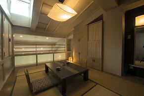 Hotel Lucent Takamiya