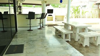 Baan Laksee Pool Villa