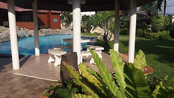 Baan Laksee Pool Villa