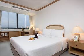Riverine Place Hotel and Residence