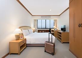 Riverine Place Hotel and Residence