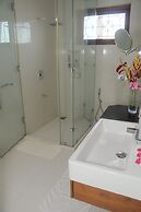 White Villa Resort Aungalla