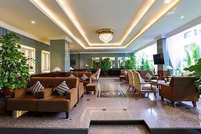 Johns Pardede International Hotel
