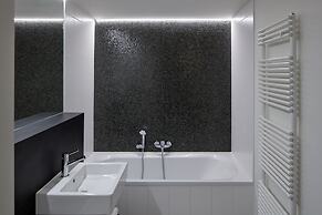 Alpha Hotel