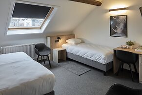 Alpha Hotel