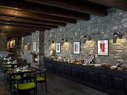 Art Mainalon Hotel