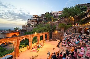 Neemrana Fort-Palace
