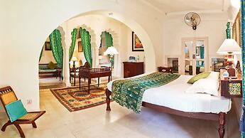 Neemrana Fort-Palace