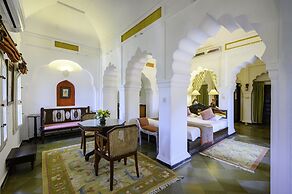 Neemrana Fort-Palace