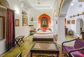 Neemrana Fort-Palace