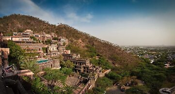 Neemrana Fort-Palace