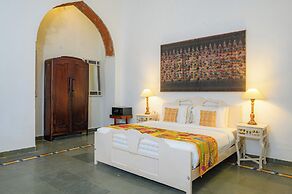 Neemrana Fort-Palace