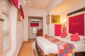 Neemrana Fort-Palace