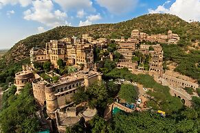 Neemrana Fort-Palace