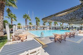 Ianos Hotel