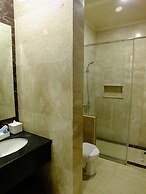 Apple Green Hotel