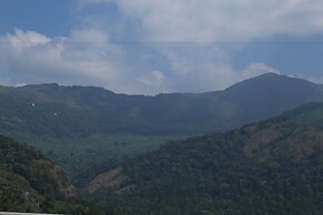 The Munnar Queen