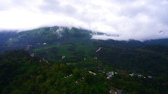 The Munnar Queen