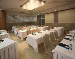 Forum Suite Hotel