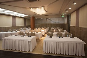 Forum Suite Hotel
