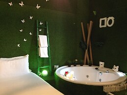 Jacuzzi Rooms